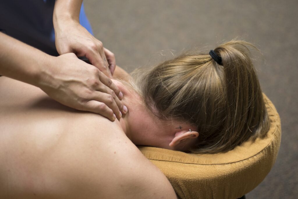 chiropractor for neck pain
